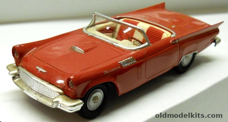 AMT 1/25 1957 Ford Thunderbird Promo plastic model kit